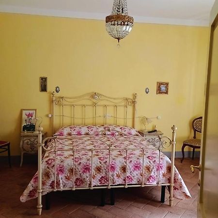 Appartamento Di Lusso In Borgo Storico Toscano Биббьена Экстерьер фото