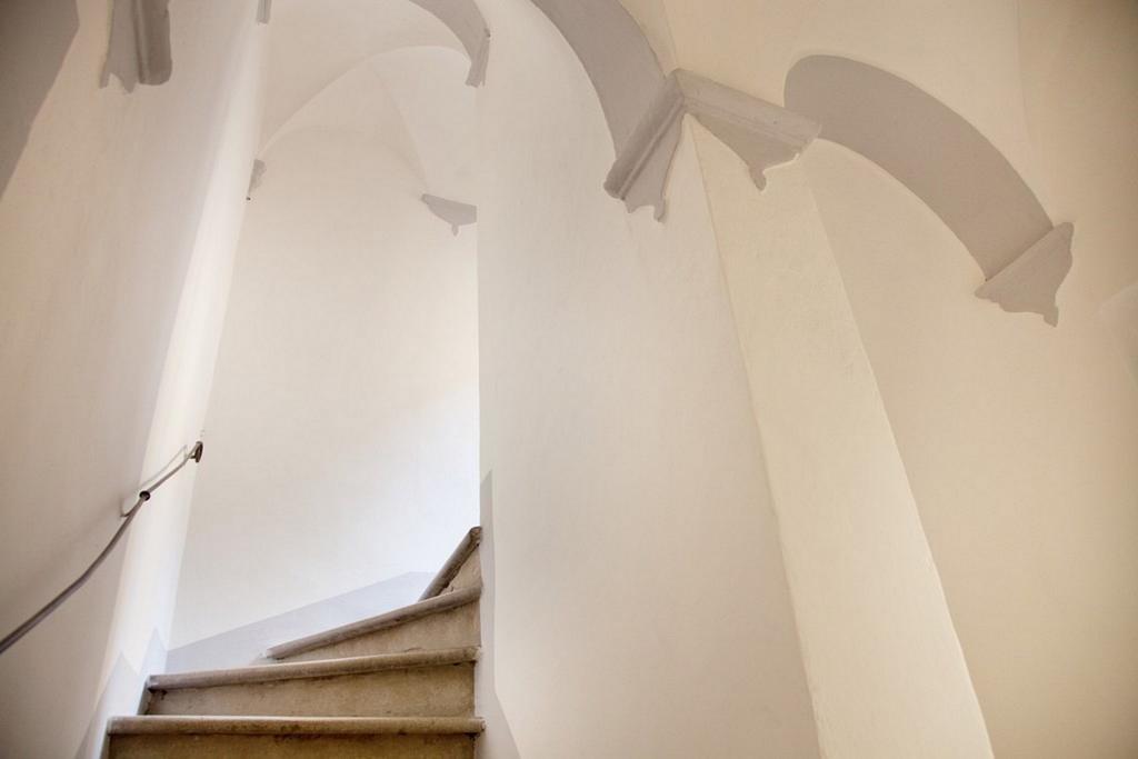 Appartamento Di Lusso In Borgo Storico Toscano Биббьена Номер фото